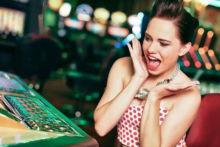 Philippine player accessing svip bingo games on a mobile phone